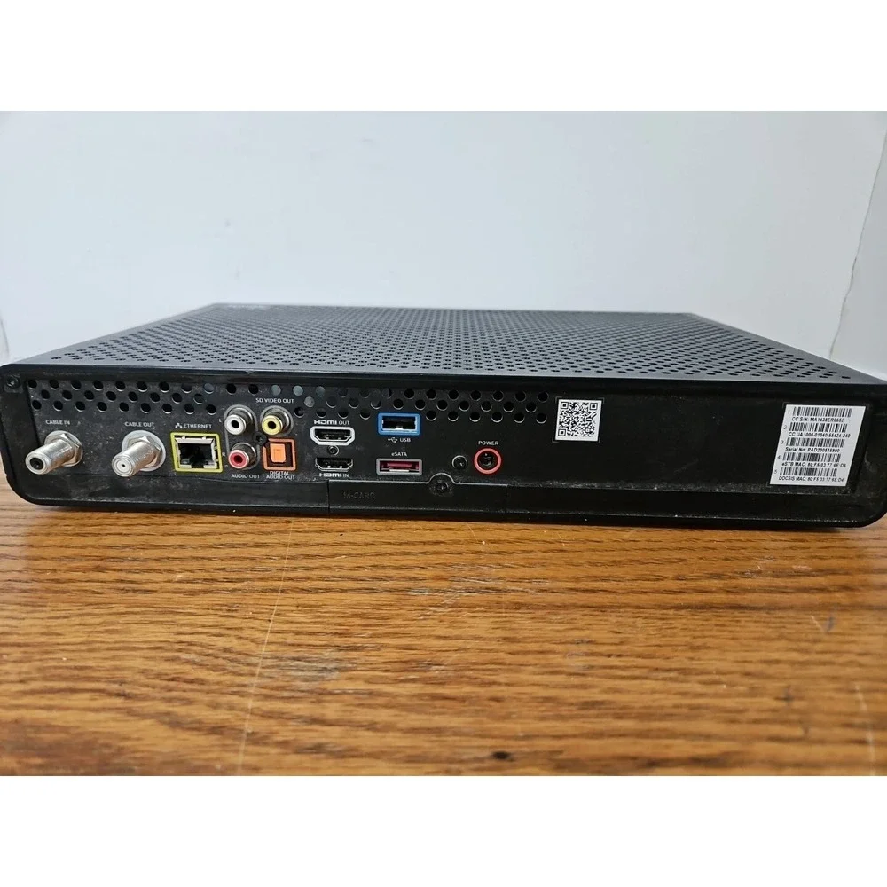 XFINITY PX013ANM Cable TV Box - FOR PARTS UNIT POWERS ON SEE NOTES